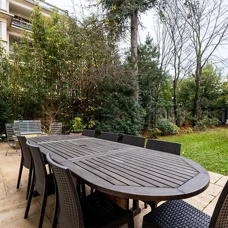 Veeve - Hint Of The Exotic * Boulogne-Billancourt